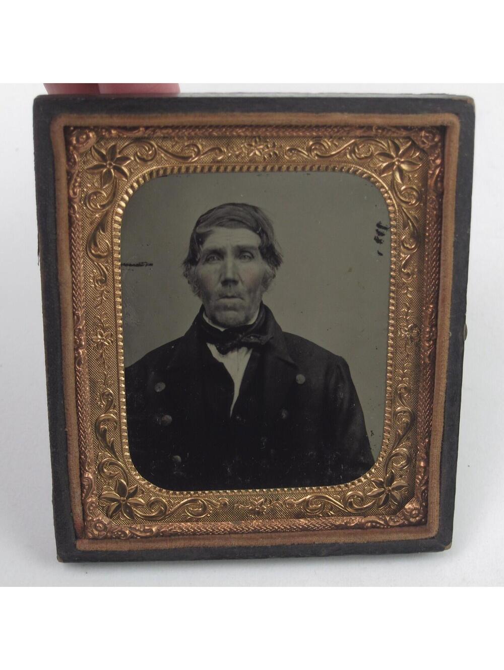 Tintype Photo Man Tinted Cheek Color Civil War Era Dress Union Case Back Antique